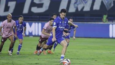 Persib 'Kedinginan' di Puncak, Thom Haye: Kami Datang untuk Jadi Juara