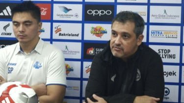Stabilitas Tim Mulai Terbentuk, Arema FC Isyaratkan Pertahankan Pelatih Asal Brasil