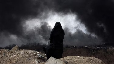 Hujan Hitam Turun di Iran Usai Serangan Israel, Ilmuwan Peringatkan Dampak Serius Bagi Kesehatan