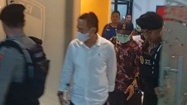 Bupati Cilacap Diboyong Penyidik KPK ke Jakarta Malam Ini Naik Kereta
