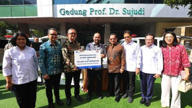 Astra Kirim Ratusan Unit Alkes hingga Puluhan Ambulans untuk PEnanganan Korban Terdampak Bencana Suamatera
