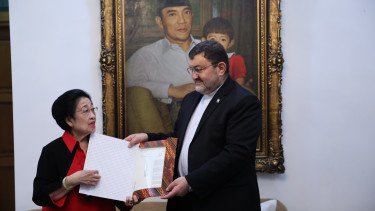 Intip Surat Megawati Beri Selamat ke Mojtaba Khamenei Pemimpin Tertinggi Iran yang Baru