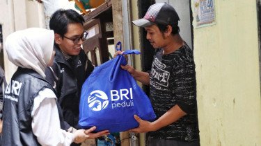 BRI Peduli Bagikan 279 ribu Paket Sembako dan Berikan Santunan untuk Ribuan Anak Indonesia
