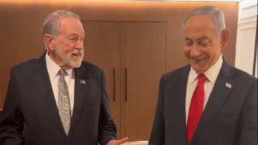Dirumorkan Tewas, Netanyahu Pamer Ketemu Dubes AS: Saya Masih Hidup!