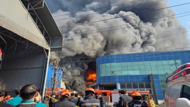 Kebakaran Pabrik Otomotif di Daejeon Korsel, 55 Orang Luka-luka 14 Hilang