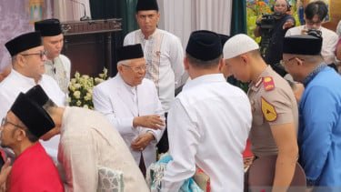 Khotbah Ma&rsquo;ruf Amin di Balai Kota: Ramadan Bukan Cuma Ibadah, Tapi Bangun Ekonomi Umat