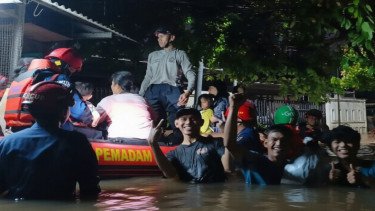 Banjir Rendam 8 RW di Ciracas Jaktim, Ketinggian Capai 1,7 Meter