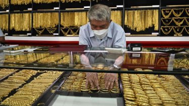 Harga Emas Tak Seindah Awal Tahun, Proyeksi Baru Bikin Investor Was-was