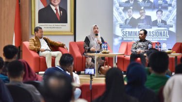 Pengamat Hadiri Seminar Nasional