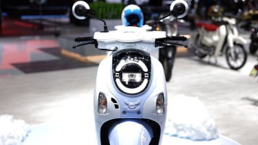 Terpopuler: Daftar Motor Matik Irit, Kabar Mobil Listrik, hingga Cara Baru Punya Kendaraan
