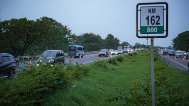 Pemudik Bilang Penerapan One Way dan Contraflow Bikin Arus Balik Lebaran Lancar Sampai Tujuan