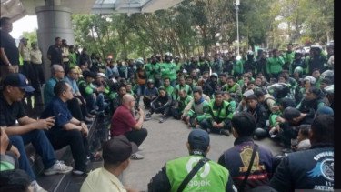 Ojol Geruduk Kampus Unpad, Penyebabnya Sistem Gerbang Masuk Pakai QR Code