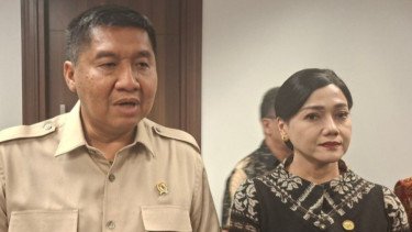 Menteri PKP Maruarar Sirait dan Ketua DK OJK Friderica Widyasari Dewi.