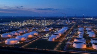 Harga Minyak Dunia Melejit Capai US$113 Usai AS-Iran Saling Gertak