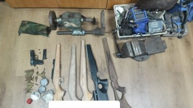 Sejumlah barang bukti dari penangkapan Ki Bedil oleh Bareskrim Polri