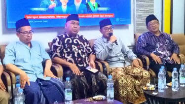 Kejutan dari Gus Salam di Acara Halal bi Halal IKA PMII Jombang
