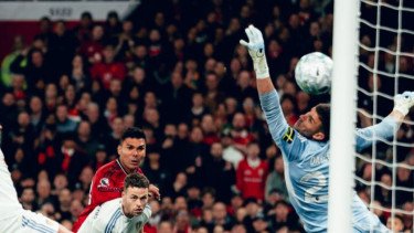 Main dengan 10 Orang, MU Takluk dari Leeds United di Kandang Sendiri