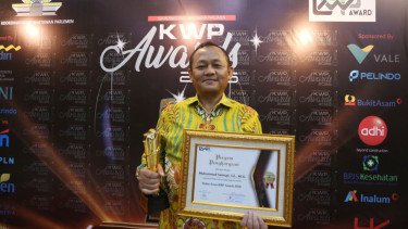 Anggota DPR RI Sarmuji Dinobatkan&nbsp;Legislator Responsif di KWP Award 2026