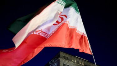 Iran Ancam Serang Kilang Minyak Negara Arab
