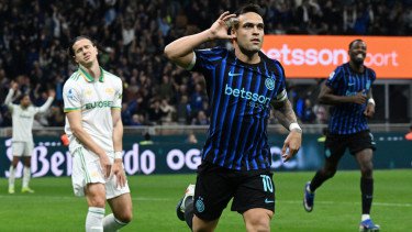 Inter Milan Hajar Cagliari 3-0: Nerazzurri Menjauh, Scudetto Kian Dekat!