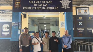 Empat atlet disabilitas mendapatkan SIM D gratis dari Polrestabes Palembang