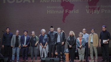 Vijay Prashad: Indonesia Harus Berani Mendekolonisasi Diri di Tengah Krisis Global