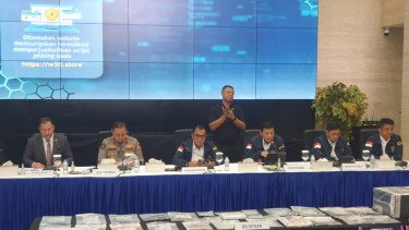 Sejoli di NTT Jadi Otak Phishing Internasional dengan Korban 34 Ribu Orang, Ditangkap FBI-Bareng Polri
