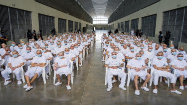 Ratusan Anggota Geng Kriminal Paling Kejam di El Savador Disidang Massal Atas 47.000 Kejahatan