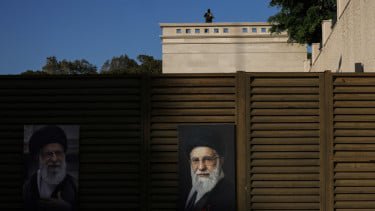 Lebih dari 40 Hari Meninggal Dunia, Kenapa Jenazah Ali Khamenei Belum Dimakamkan?