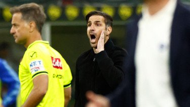 Bos Klub Orang Kaya Indonesia Persilahkan Cesc Fabregas ke Chelsea: Pergilah Kalau Itu Buat Bahagia