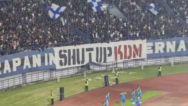 Dedi Mulyadi Tanggapi Spanduk &lsquo;Shut Up KDM&rsquo; di GBLA