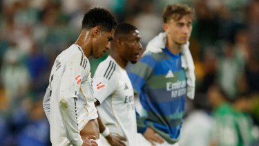 Ruang Ganti Real Madrid Memanas Jelang El Clasico, 6 Pemain Dikabarkan Jauhi Arbeloa