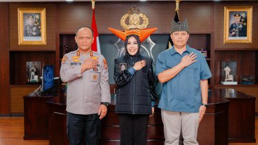 Dinobatkan Sebagai Sahabat Kapolda, Rezka Oktoberia Buktikan Komitmen Bereskan Tanah di Sumbar