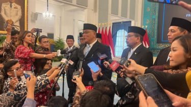 Dilantik Jadi Menteri LH, Jumhur Hidayat Fokus Tangani Sampah