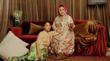 Beda Generasi, Begini 3 Cara Simpel Bonding Anti-Gagal Ala Hetty Koes Endang dan Putrinya
