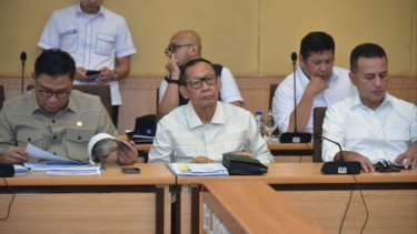 Anggota DPR Didatangi Kepala Desa di Takalar, Bahas Jalan Rusak hingga Jembatan Gantung