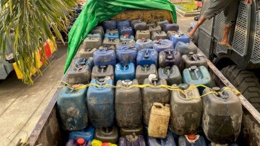 Dua Polisi di NTT Terlibat Penyelundupan 2,9 Ton Solar Bersubsidi, Langsung Ditahan