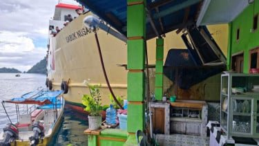 Kronologi dan Penyebab KM Sabuk Nusantara 106 Tabrak Rumah Warga di Banda Neira