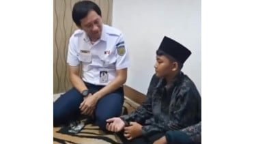 Momen Haru Dirut KAI Jamin Biayai Pendidikan Anak Korban Kecelakaan Kereta Bekasi Timur