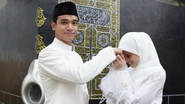 Foto Islami Fadly Faisal dan Maudy Effrosina Viral, Netizen Doakan Jadi Kenyataan