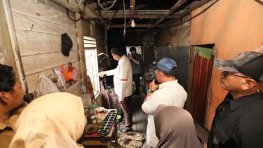 Pastikan Bantuan Tepat Sasaran, Mendagri Tito Bersama Menteri PKP Tinjau Program BSPS di Balikpapan