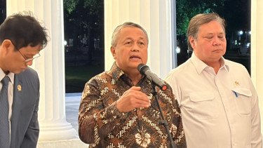 Rupiah Tembus di Atas Rp 17.400, BI Bakal Pangkas Lagi Batas Pembelian Dolar AS Jadi Maksimal US$25 Ribu