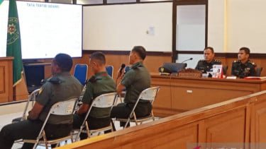 Para terdakwa kasus dugaan penculikan dan pembunuhan kacab bank