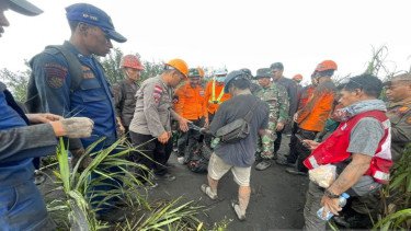 Kondisi 2 Warga Singapura Korban Tewas Gunung Dukono saat Ditemukan: Berpelukan Terhimpit Batu Besar