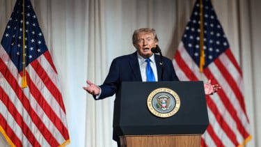 Survei: Warga AS 'Ngamuk' dan Frustasi ke Trump Usai Perang Iran Picu Krisis Ekonomi