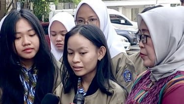 Wapres Gibran Beri Tips dan Trick Public Speaking-Debat ke Siswa SMAN 1 Pontianak Peserta LCC MPR