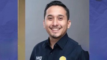 TERPOPULER: Kevin Gusnadi Keciduk Gandeng Ayu Ting Ting, Dewi Perssik Geram