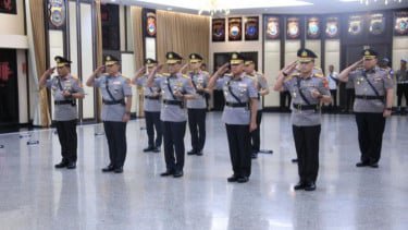 Sejumlah pejabat Kepolisian Negara Republik Indonesia (Polri) yang dilantik oleh Kapolri