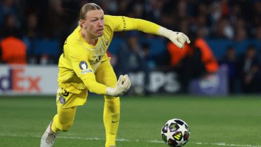 Duh, Kiper PSG Dijanjikan 'Malam Panas' oleh Aktris Film Dewasa Jika Kalahkan Arsenal