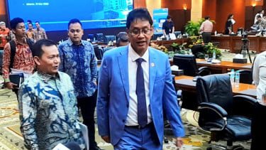 Bantu Perkuat Rupiah, Purbaya Dorong Pemegang Dolar AS Segera Menjualnya